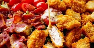Delicious Crispy Chicken BLT Salad with fresh ingredients and crispy chicken
